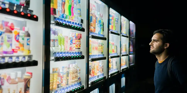 「自學程式現場」新手應該要學什麼程式語言？